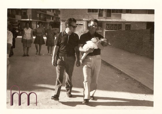 Paseo Alonso de Mendoza en el año 1970. Al fondo, el bloque de la calle Almagro en construcción. Foto: Archivo familia Avilés Cano.